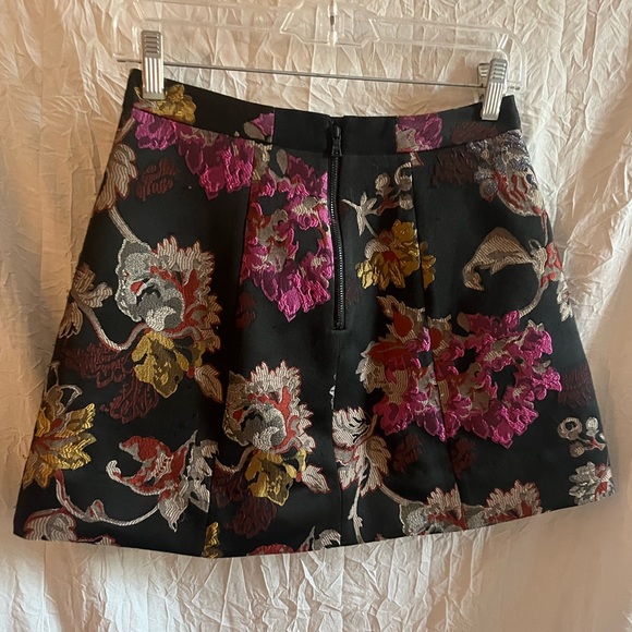 Alice + Olivia Brocade Metallic Floral Fit & Flare Skirt 🌵2 - Picture 2 of 15